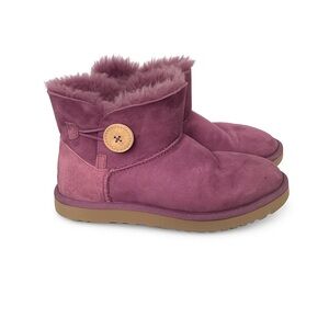 UGG Australia Bailey Button Short Boots – Purple – Women’s Size 7